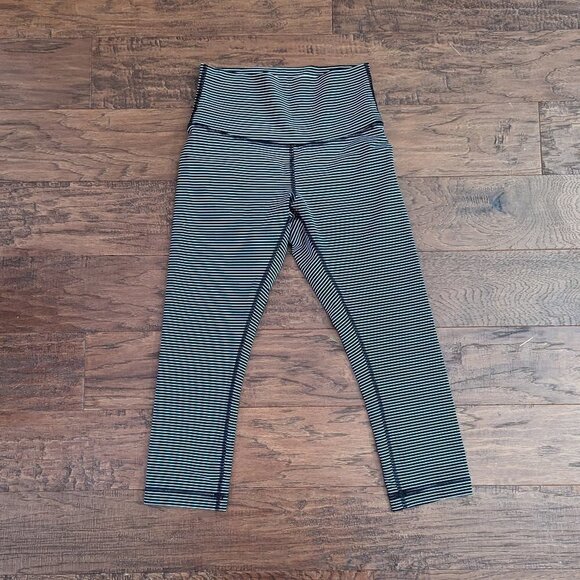 Lululemon High Rise Wunder Under Crop sz 6 Hyper Stripe Black White - Picture 4 of 8